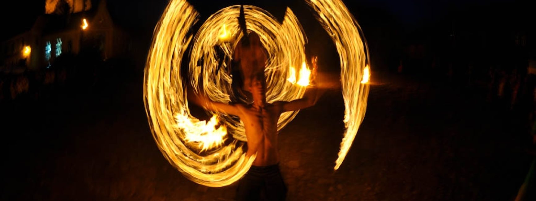 Crispus – The Art of Fire – Spectacol de acrobaţie cu efecte pirotehnice (30)